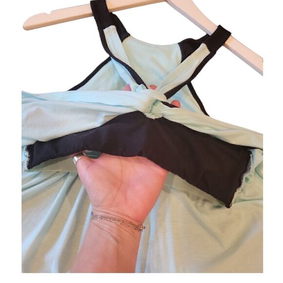 Victoria's Secret Open Back Fly-away Built-in Sportsbra Tank Top Workout Tank M - Picture 6 of 11